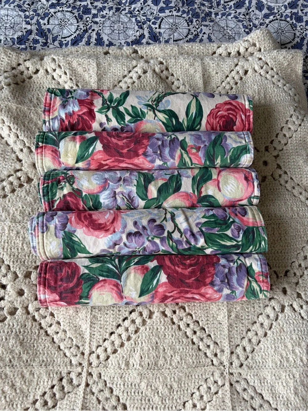 Set of 5 vintage Waverly fabric placemats quiet luxury cottagecore